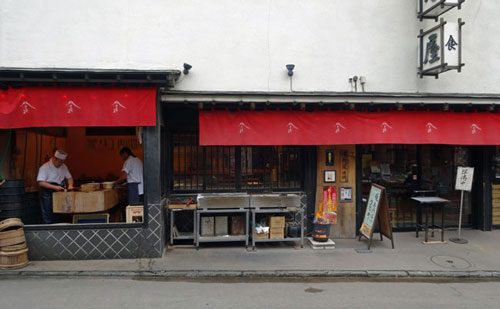 成田山表参道ウナギ専門店「駿河屋」