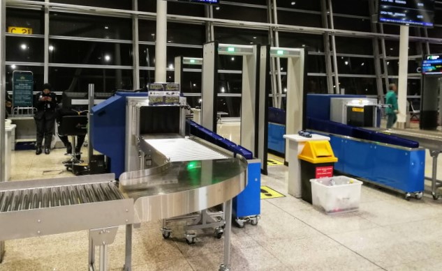 飛行機に持ち込める手荷物と禁止品は何 空港の手荷物検査で液体やバッテリーが没収される容量制限とは こんにちは アジア